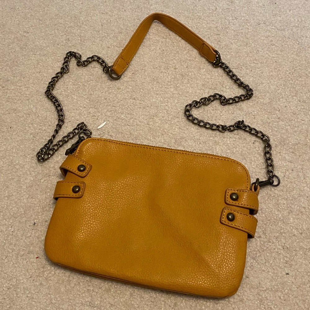 🎻 Tan Purse